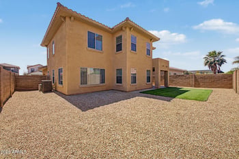 952 Blue Spruce Ln, Gilbert, AZ 85298