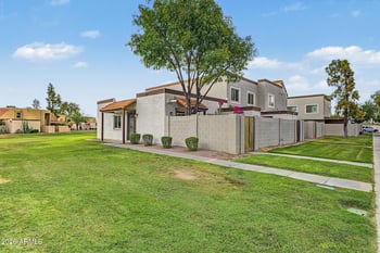 952 E Diamond Dr, Tempe, AZ 85283