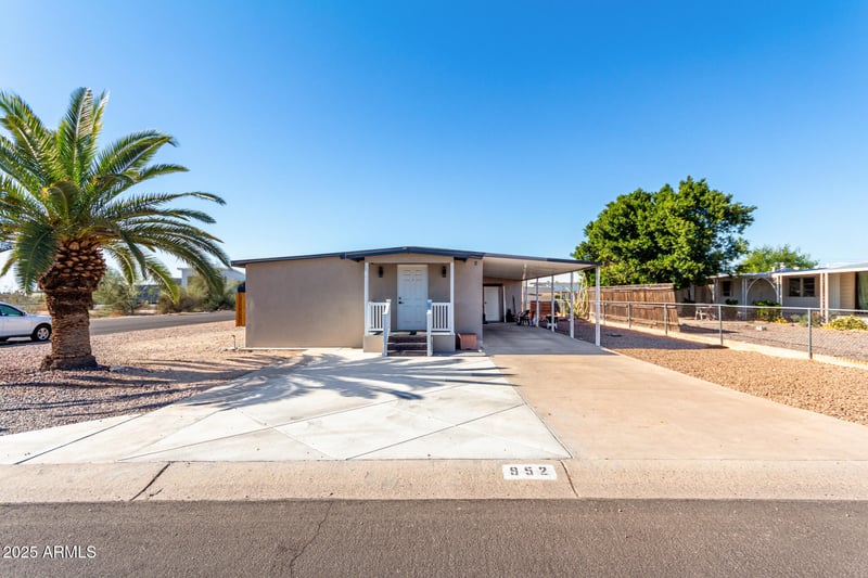 952 Esperanza Ave, Mesa, AZ 85208
