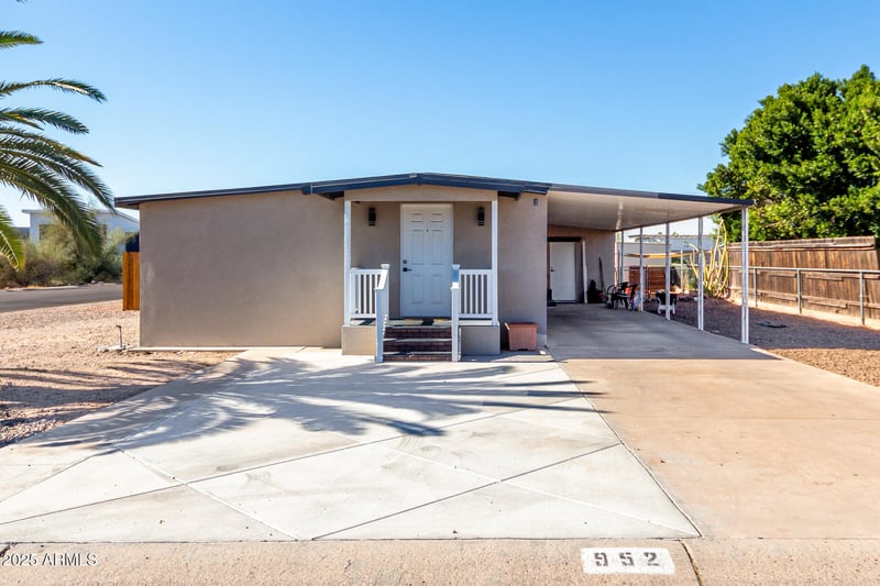 952 Esperanza Ave, Mesa, AZ 85208