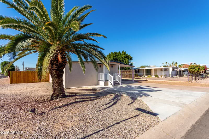 952 Esperanza Ave, Mesa, AZ 85208