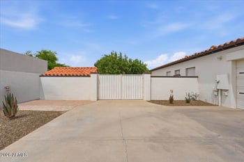 952 Libra Dr, Tempe, AZ 85283