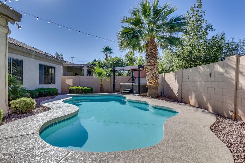 952 S Jacob St, Gilbert, AZ 85296