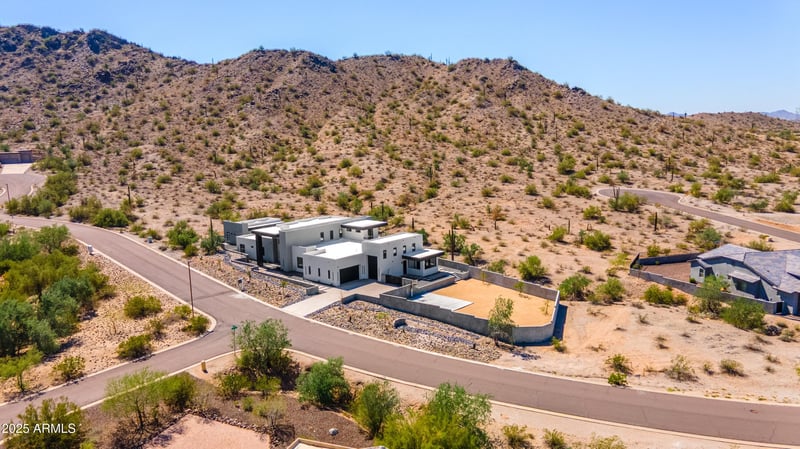 9520 Krista Dr, Goodyear, AZ 85338