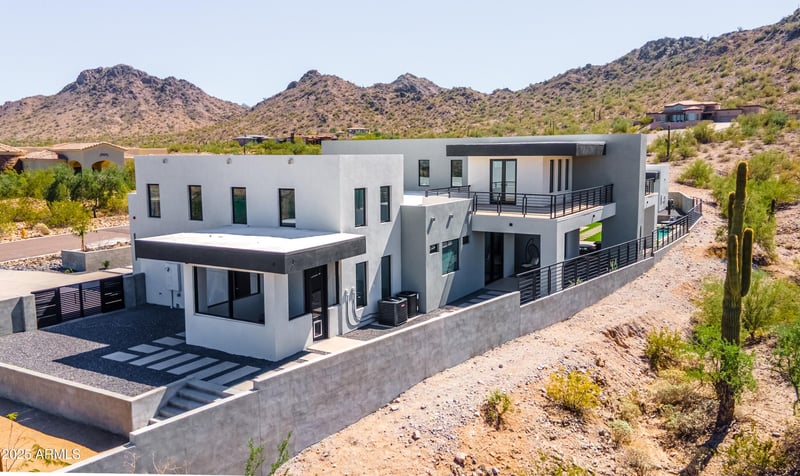 9520 Krista Dr, Goodyear, AZ 85338
