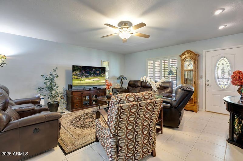 9521 W Oak Ridge Dr, Sun City, AZ 85351