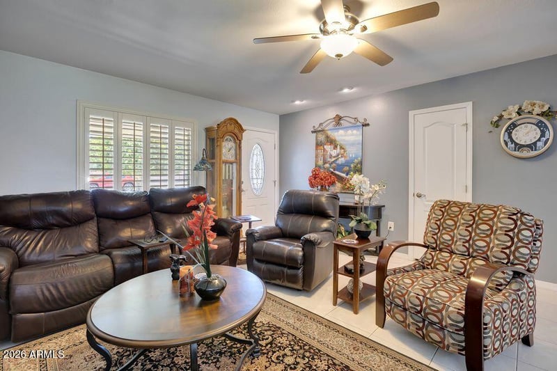 9521 W Oak Ridge Dr, Sun City, AZ 85351