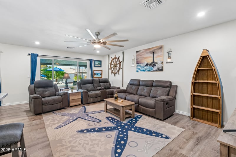 9522 W Indian Hills Dr, Sun City, AZ 85351
