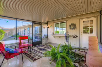 9524 Greenway Rd, Sun City, AZ 85351