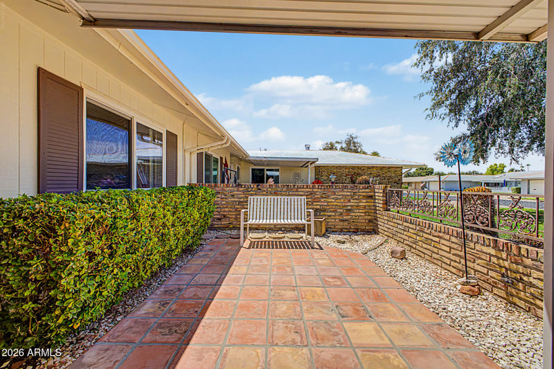 9525 W Shasta Dr, Sun City, AZ 85351