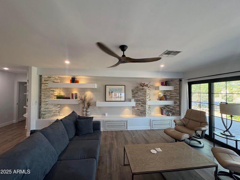 9526 Calico Dr, Sun City, AZ 85373