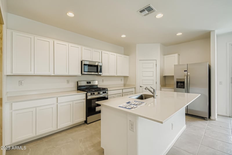 9526 Catalina Dr, Phoenix, AZ 85037