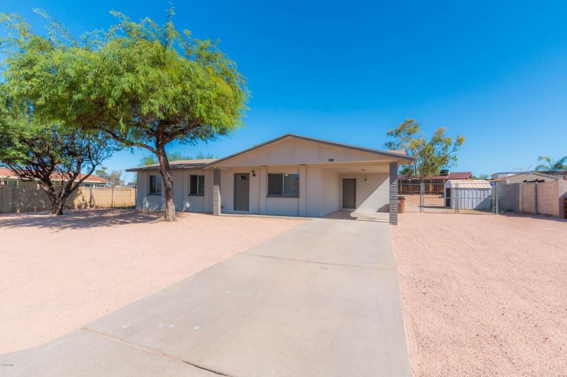 9526 E Dallas St, Mesa, AZ 85207