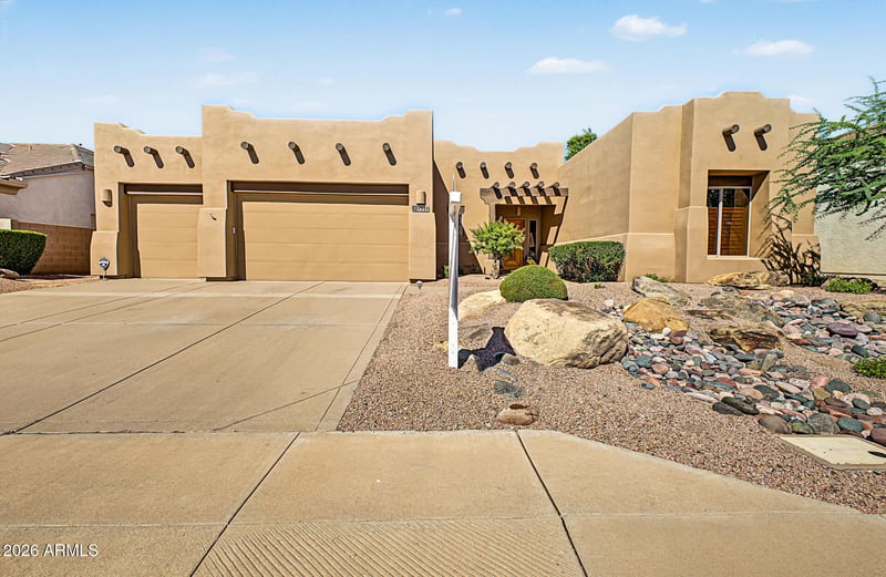 9526 E Greenway St, Mesa, AZ 85207
