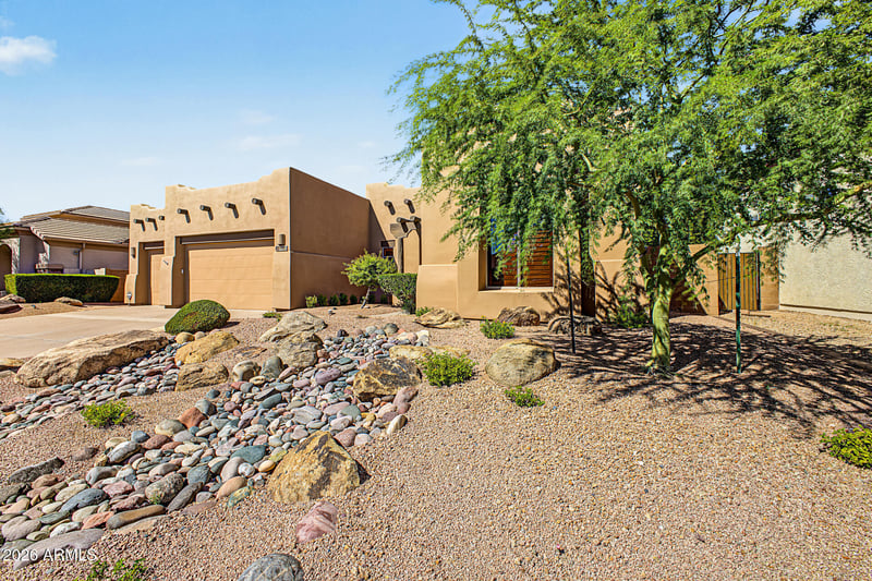 9526 E Greenway St, Mesa, AZ 85207
