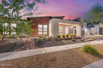 9527 13th Way, Phoenix, AZ 85042