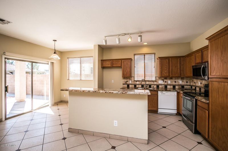 9527 W Meadowbrook Ave, Phoenix, AZ 85037