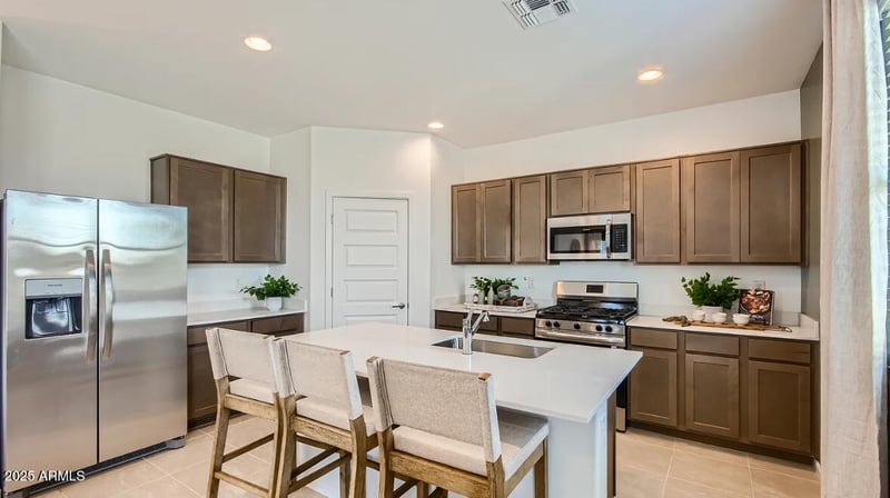9528 W Mitchell Dr, Phoenix, AZ 85037