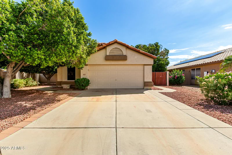 9529 Runion Dr, Peoria, AZ 85382