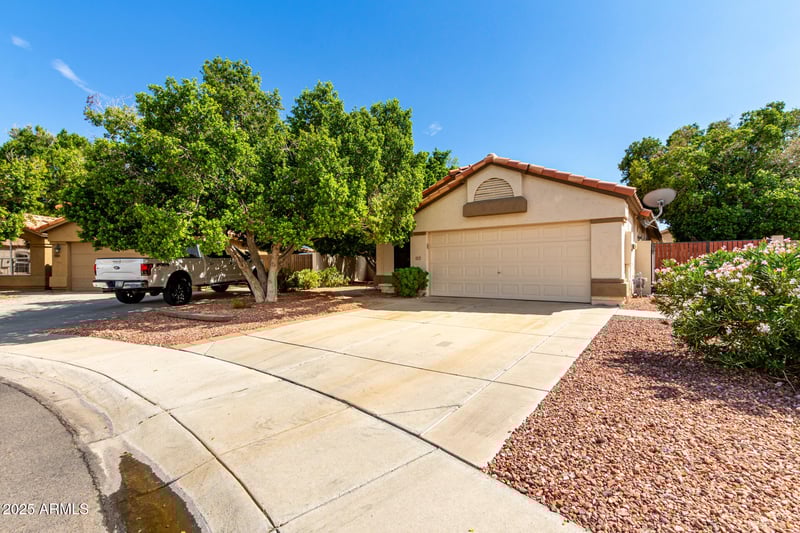 9529 Runion Dr, Peoria, AZ 85382