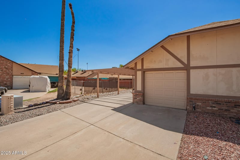 953 Enid Cir, Mesa, AZ 85210