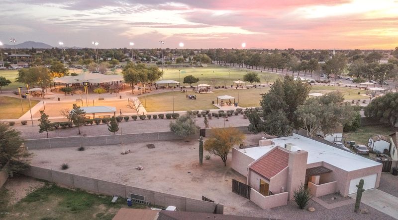 953 S Arco Cir, Mesa, AZ 85204