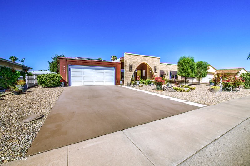 9530 Hidden Valley Cir, Sun City, AZ 85351