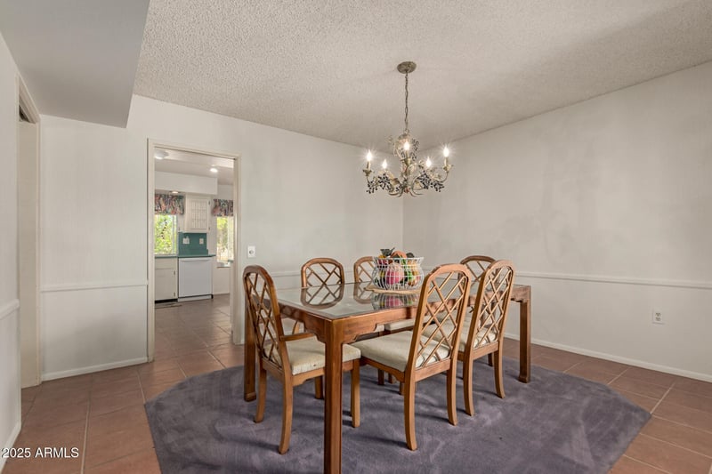 9533 Cedar Hill Cir, Sun City, AZ 85351