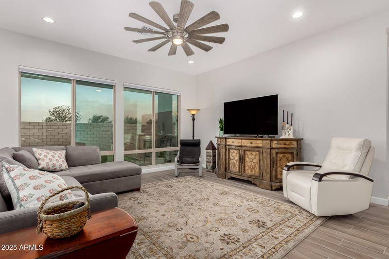9533 Solina Ave, Mesa, AZ 85212