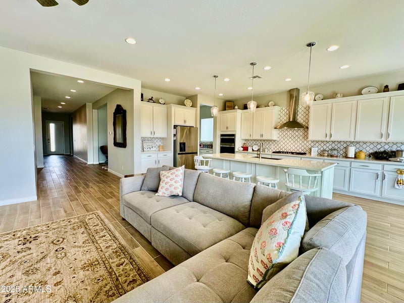 9533 Solina Ave, Mesa, AZ 85212