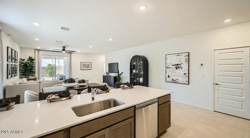 9534 W Weldon Ave, Phoenix, AZ 85037