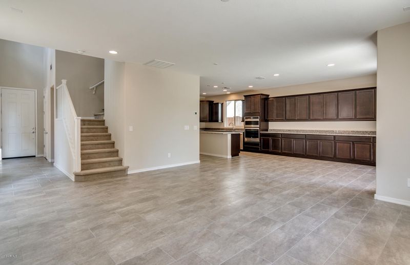 9535 E Thornbush Ave, Mesa, AZ 85212