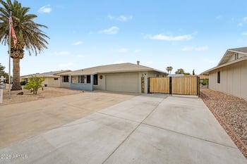 9535 Willowbrook Dr, Sun City, AZ 85373