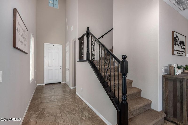 9536 E Travertine Ave, Mesa, AZ 85212