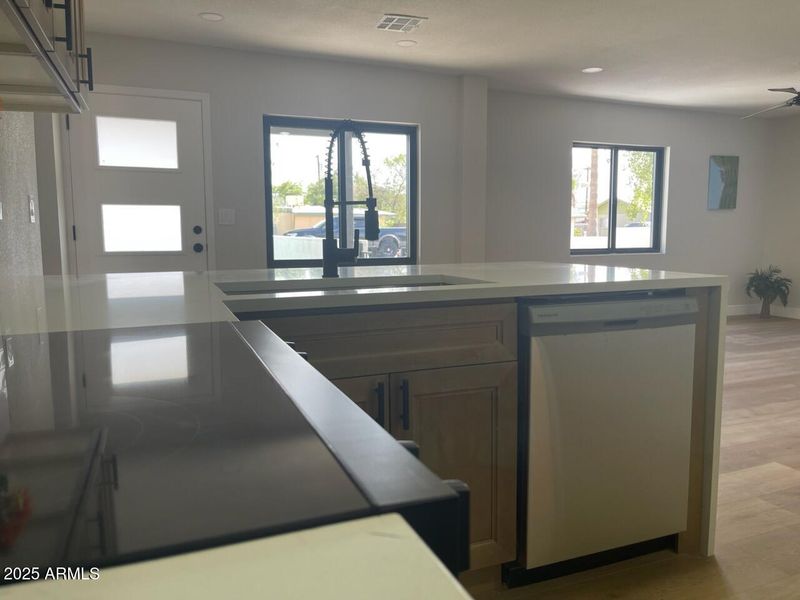 954 E Henry St, Tempe, AZ 85288
