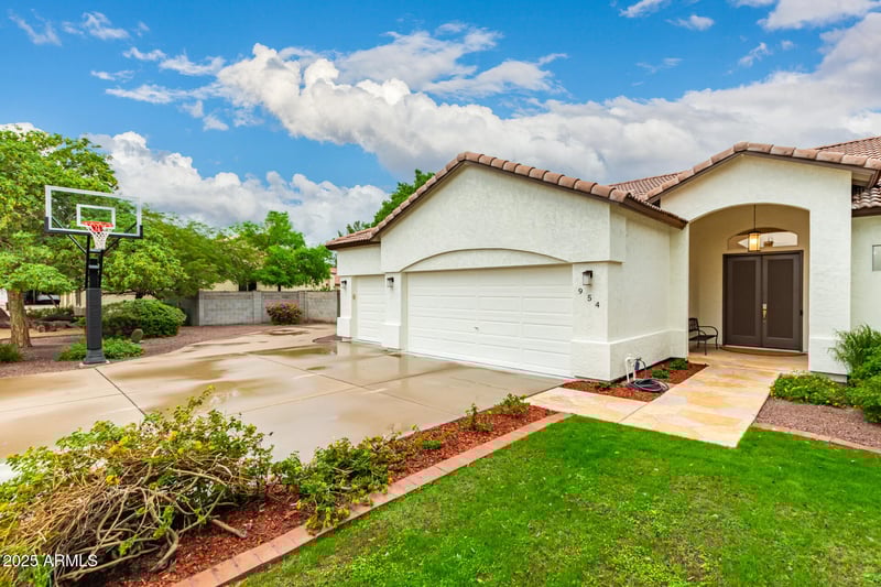 954 Kramer St, Mesa, AZ 85203
