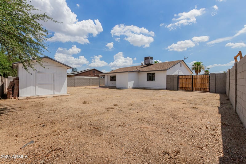 9540 66th Dr, Glendale, AZ 85302