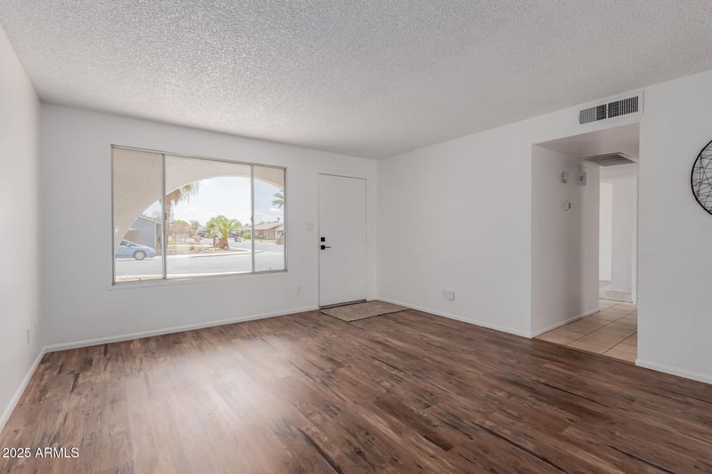 9540 66th Dr, Glendale, AZ 85302