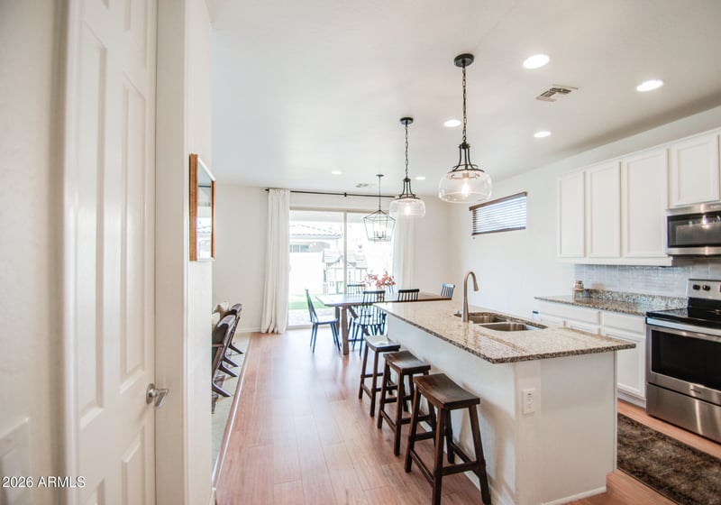 9540 Travertine Ave, Mesa, AZ 85212