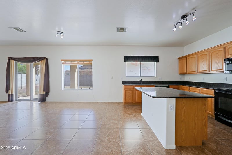 9541 Frank Ave, Peoria, AZ 85382
