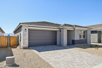 9541 Tamarisk Ave, Tolleson, AZ 85353