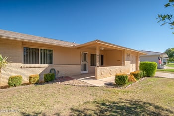 9542 W Shasta Dr, Sun City, AZ 85351