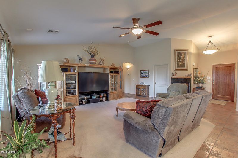 9543 E Greenway St, Mesa, AZ 85207
