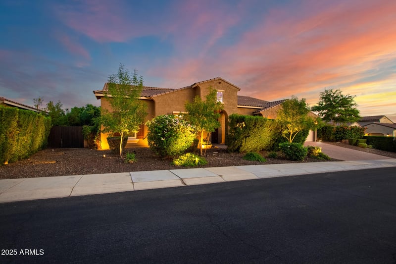 9543 Whitehorn Way, Peoria, AZ 85383