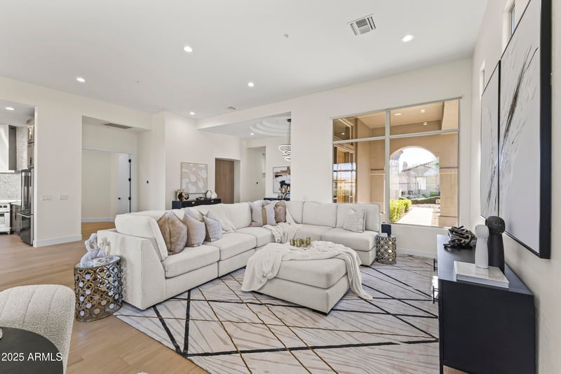 9546 Cavalry Dr, Scottsdale, AZ 85262