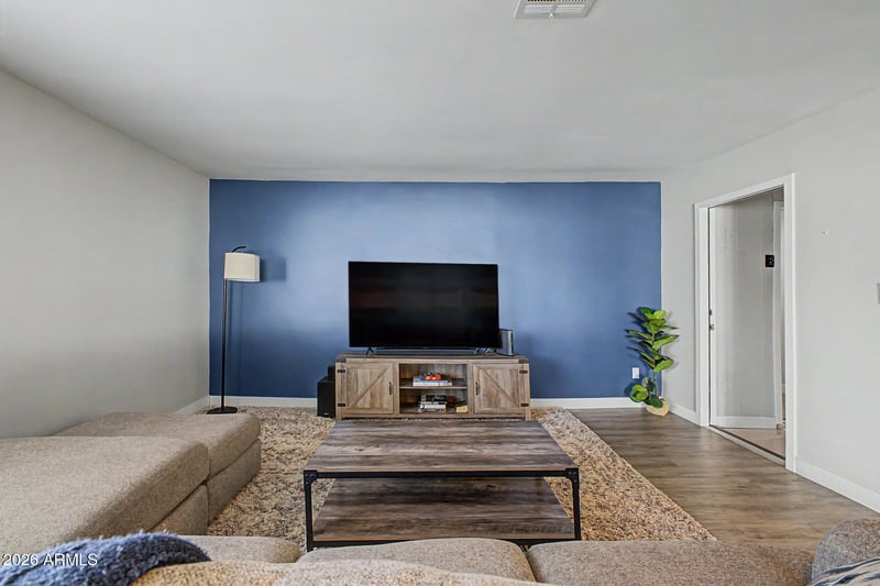 955 E Marigold Ln, Tempe, AZ 85288