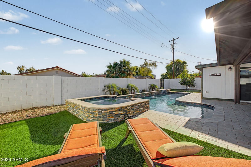 955 E Marigold Ln, Tempe, AZ 85288