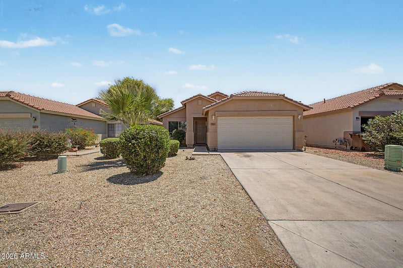 955 Monteleone St, San Tan Valley, AZ 85140