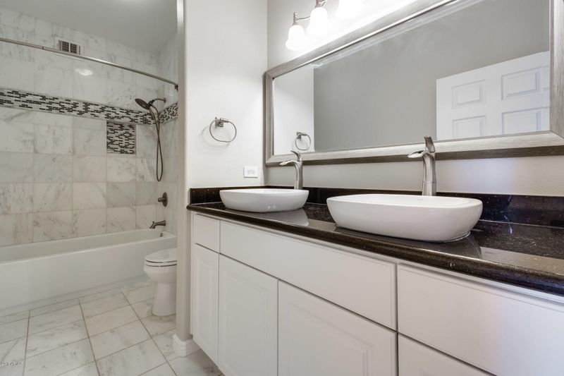 9550 E Thunderbird Rd #222, Scottsdale, AZ 85260