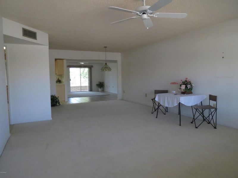 9551 W Willowbrook Dr, Sun City, AZ 85373